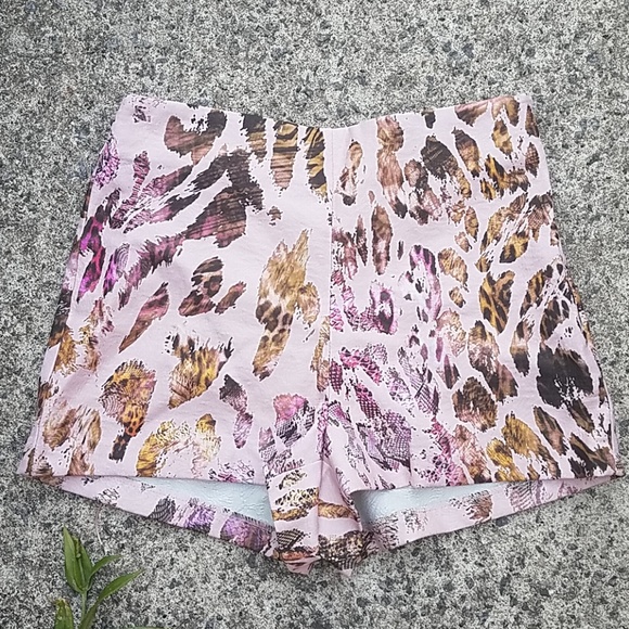Topshop Pink Animal Print High Waisted Shorts - Picture 3 of 5